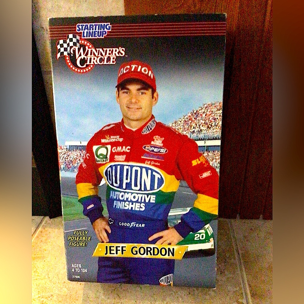 NIB Jeff Gordon 1997 Starting Lineup Winners Circle Poseable 12" Action Figure.